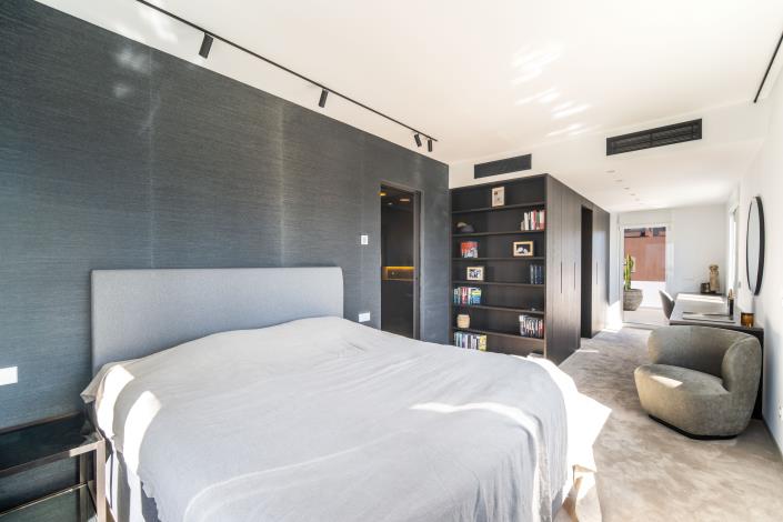 Image No.21-4 Bed Townhouse for sale