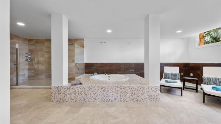 Image No.35-7 Bed Villa for sale