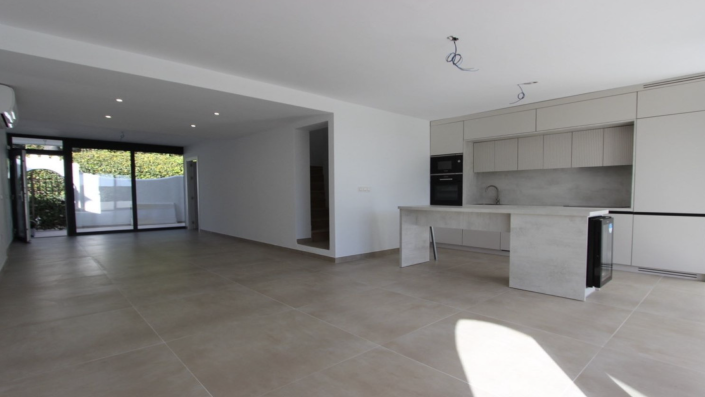 Image No.5-4 Bed Townhouse for sale