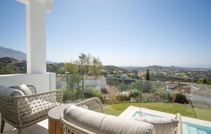 Image No.17-Villa for sale