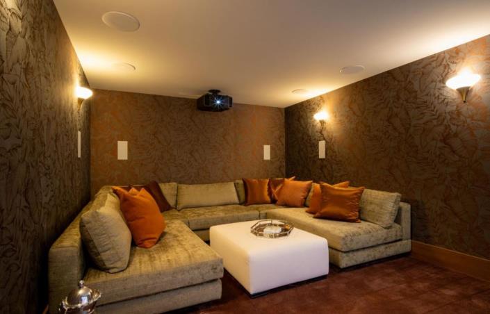 Image No.32-Villa for sale