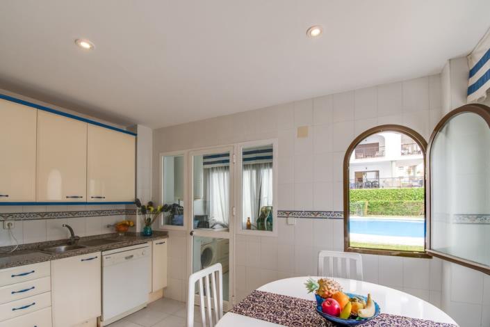 Image No.10-2 Bed Apartment for sale