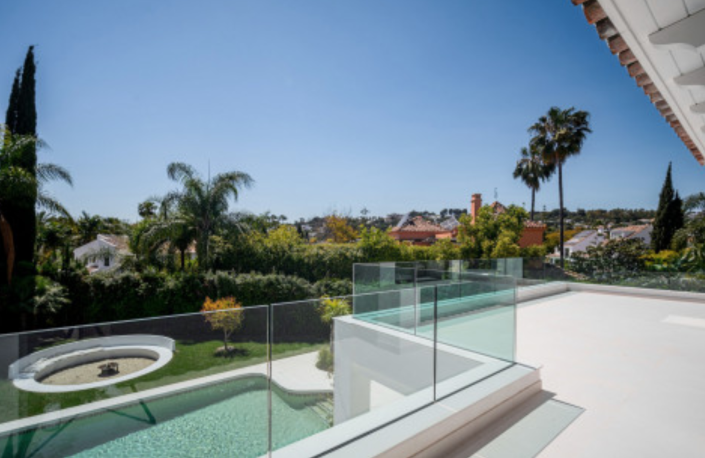 Image No.2-4 Bed Villa / Detached for sale