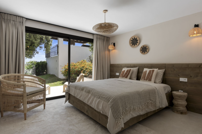 Image No.20-6 Bed Villa / Detached for sale