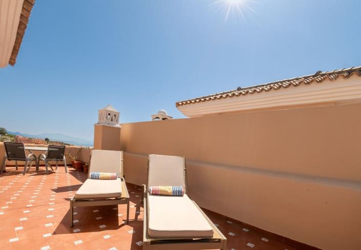 Image No.20-3 Bed Townhouse for sale