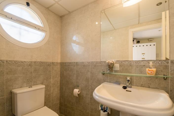 Image No.35-3 Bed Townhouse for sale