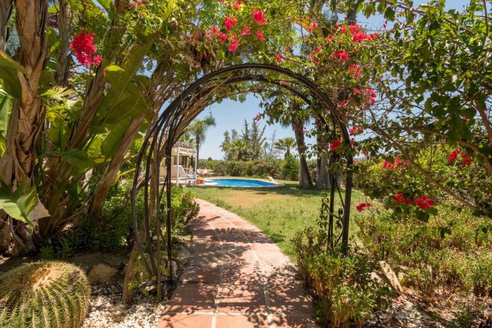 Image No.47-5 Bed Villa for sale