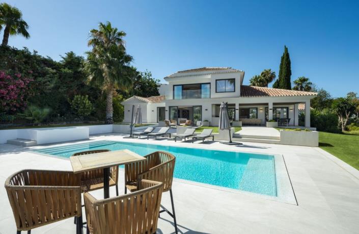 Image No.2-Villa de 5 chambres à vendre à Nueva Andalucia