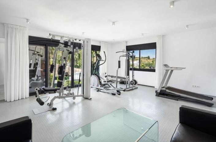 Image No.6-Villa de 5 chambres à vendre à Nueva Andalucia