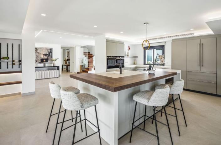 Image No.8-Villa de 5 chambres à vendre à Nueva Andalucia