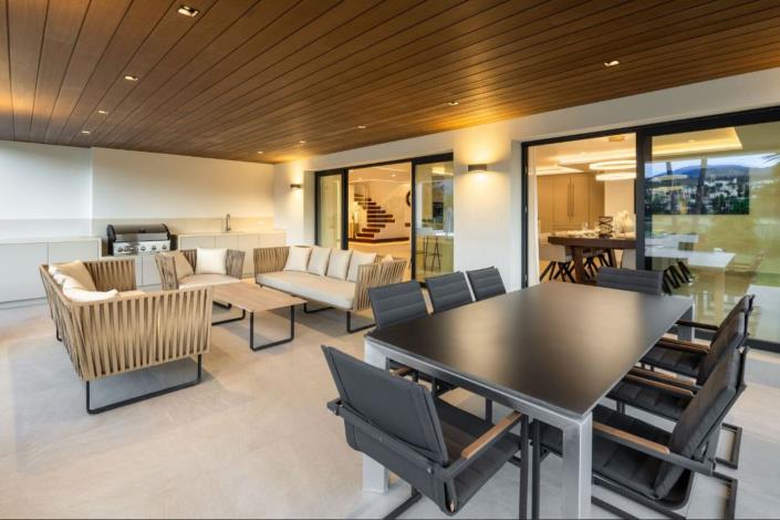 Image No.19-Villa de 5 chambres à vendre à Nueva Andalucia