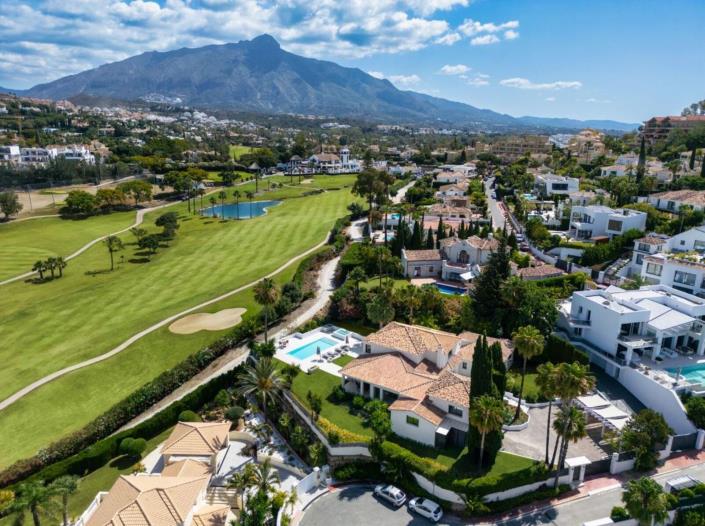 Image No.24-Villa de 5 chambres à vendre à Nueva Andalucia