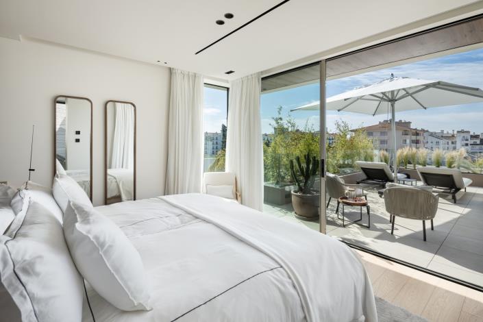 Image No.8-5 Bed Villa for sale