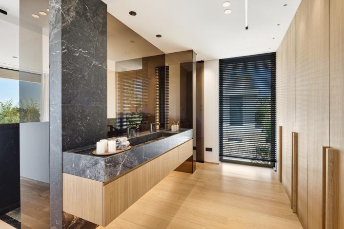 Image No.11-5 Bed Villa for sale