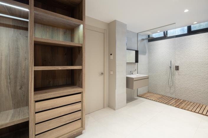 Image No.5-6 Bed Villa for sale