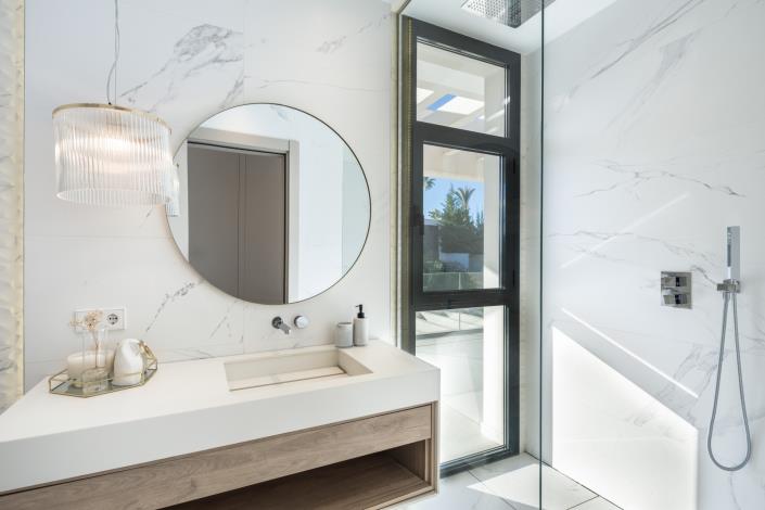 Image No.20-6 Bed Villa for sale