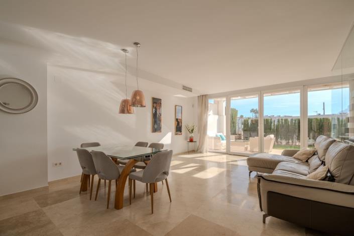 Image No.7-4 Bed Townhouse for sale