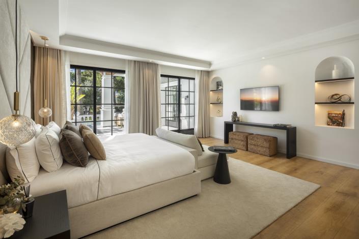 Image No.23-Villa de 12 chambres à vendre à Nueva Andalucia