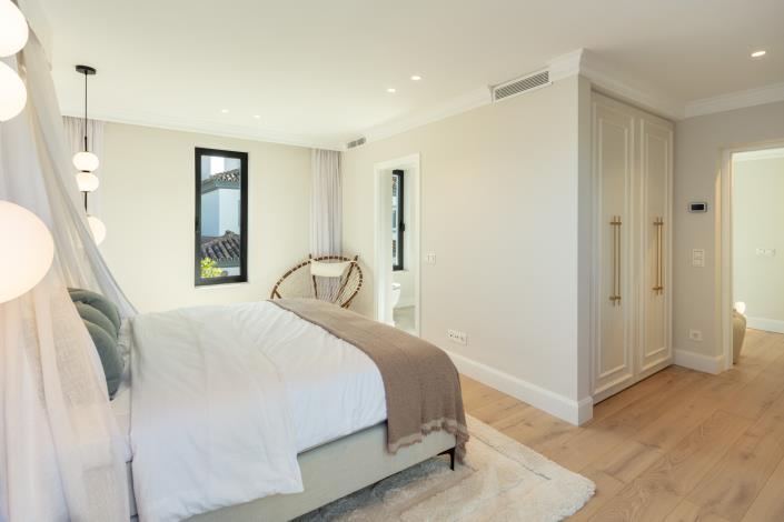 Image No.45-Villa de 5 chambres à vendre à Nueva Andalucia