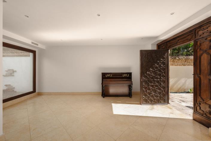 Image No.5-Villa de 5 chambres à vendre à Golden Mile