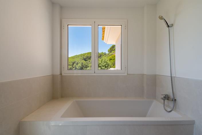 Image No.13-4 Bed Villa for sale