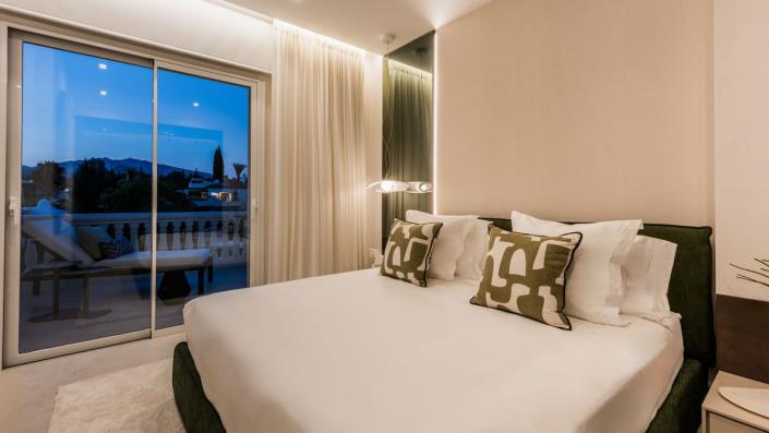 Image No.21-3 Bed Apartment for sale