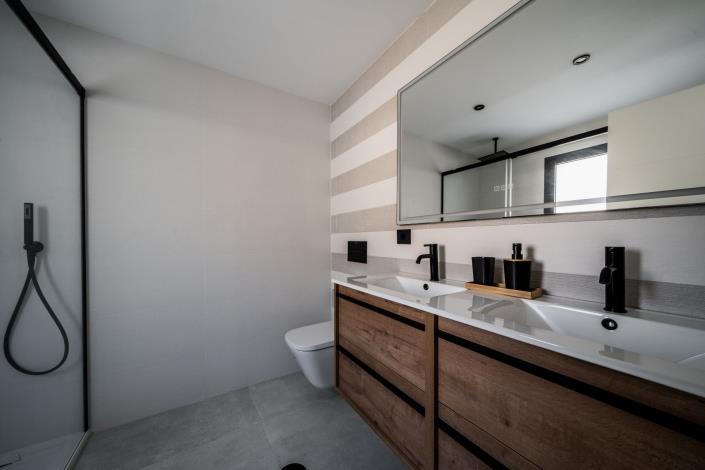 Image No.27-3 Bed Townhouse for sale