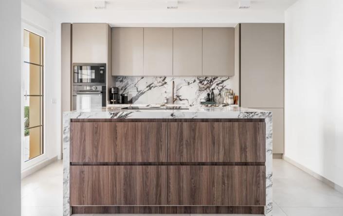 Image No.10-3 Bed Apartment for sale