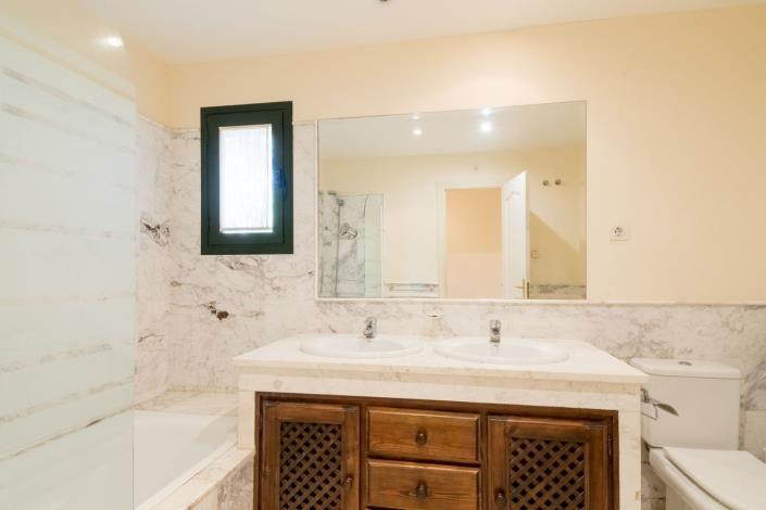 Image No.14-2 Bed Apartment for sale