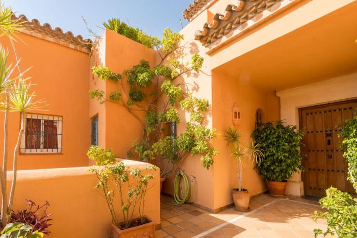 Image No.12-3 Bed Apartment for sale