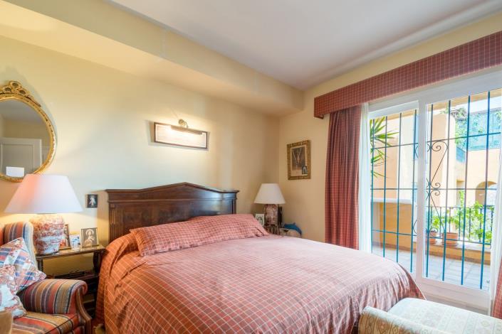 Image No.20-3 Bed Apartment for sale