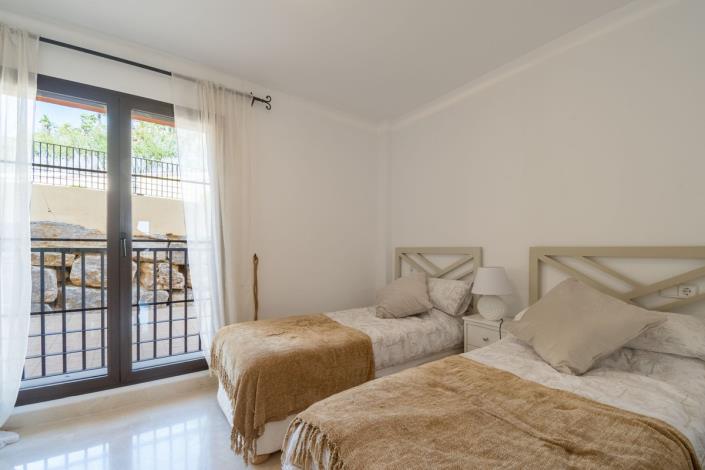 Image No.9-2 Bed Apartment for sale