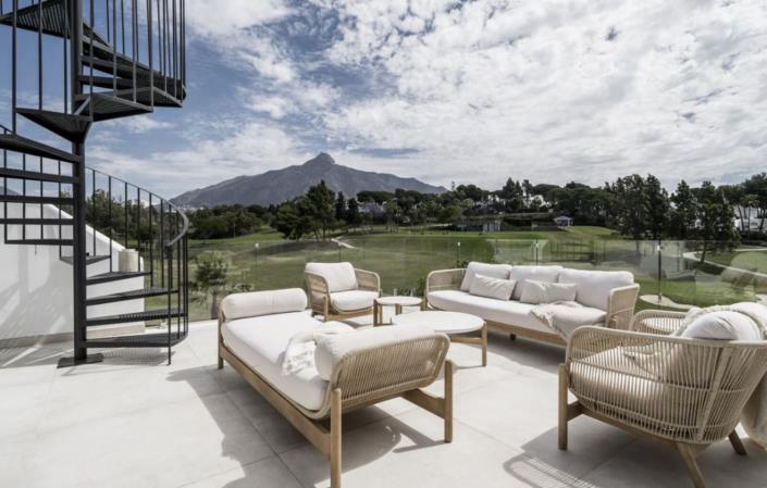 Image No.5-4 Bed Townhouse for sale