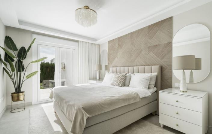 Image No.14-4 Bed Townhouse for sale