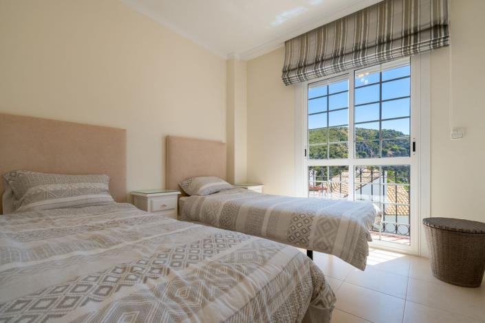 Image No.22-4 Bed Penthouse for sale