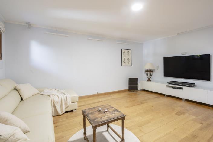 Image No.6-Maison / Villa de 4 chambres à vendre à Estepona