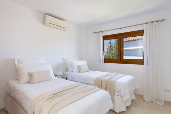 Image No.15-Maison / Villa de 4 chambres à vendre à Estepona