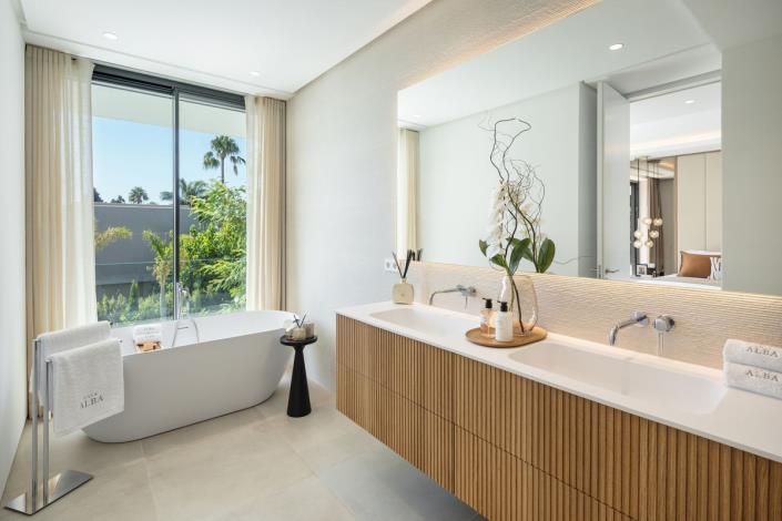 Image No.5-5 Bed Villa / Detached for sale