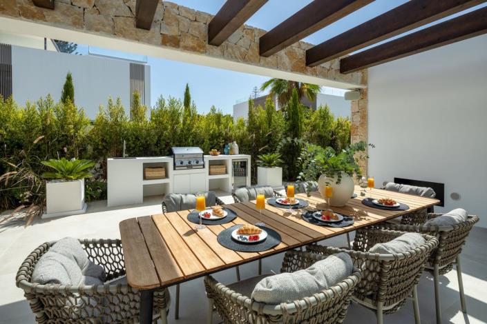 Image No.11-5 Bed Villa / Detached for sale