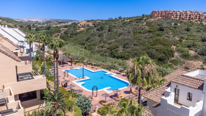 Image No.24-2 Bed Apartment for sale