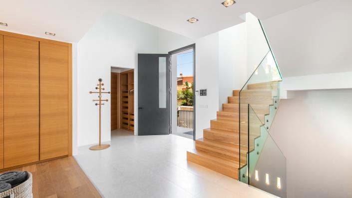 Image No.14-6 Bed Villa for sale