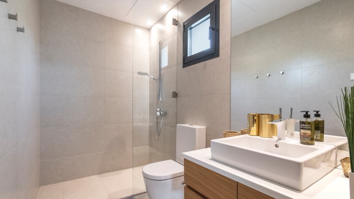 Image No.18-6 Bed Villa for sale