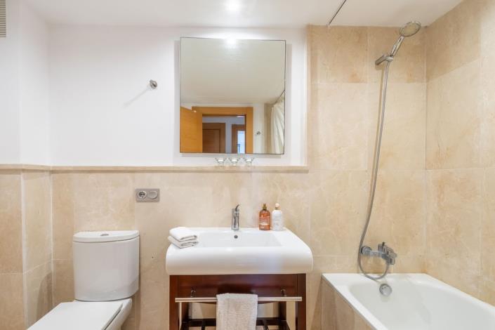 Image No.16-2 Bed Apartment for sale