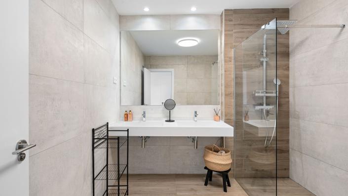 Image No.17-3 Bed Apartment for sale