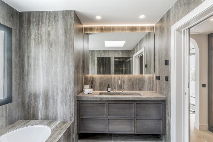 Image No.18-4 Bed Apartment for sale