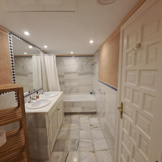 Image No.5-3 Bed Townhouse for sale