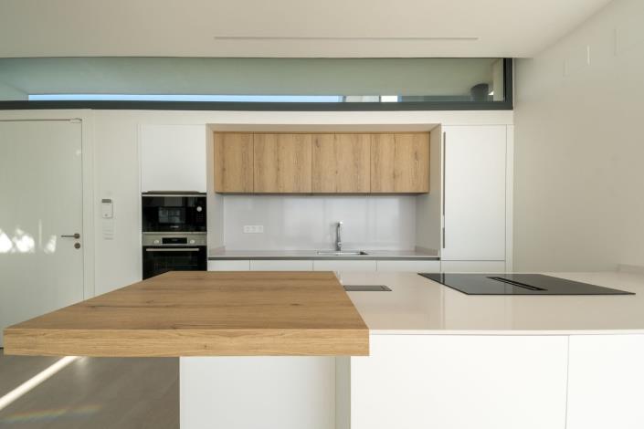 Image No.8-5 Bed Townhouse for sale