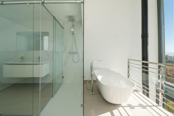 Image No.20-5 Bed Townhouse for sale