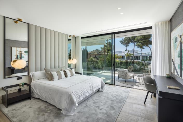 Image No.8-6 Bed Villa for sale