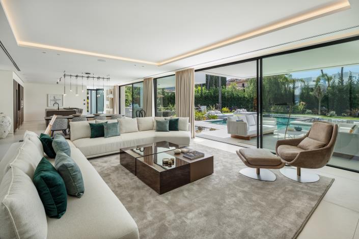 Image No.15-6 Bed Villa for sale